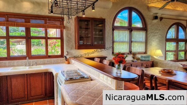 Casa Fantasia Pelican Eyes Ocean View Top of Hill - Image 5