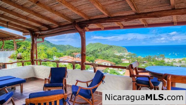 Casa Fantasia Pelican Eyes Ocean View Top of Hill - Image 9