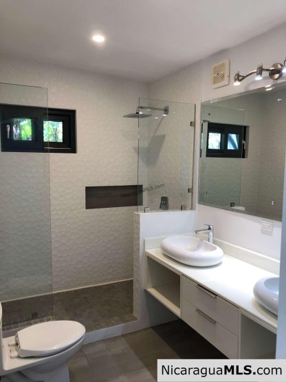 One bedroom Forest House, San Juan del Sur.