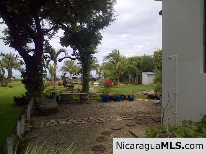 Villa Tamarindo Beach Front House in San Juan del Sur on Playa Marsella