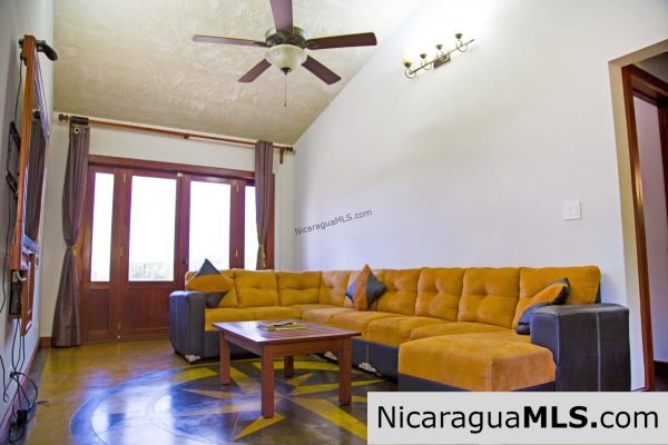 Luxury House in Lomas de Palermo - Image 6