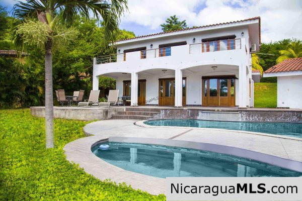 Luxury House in Lomas de Palermo - Image 5