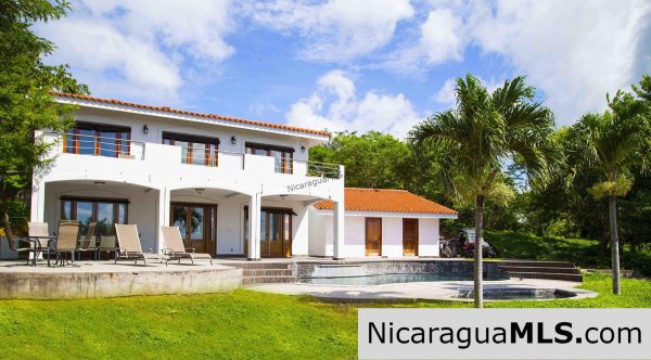 Luxury House in Lomas de Palermo - Image 2
