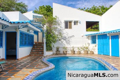 Casa Veranera Beach House Steps to Surf Superior Location