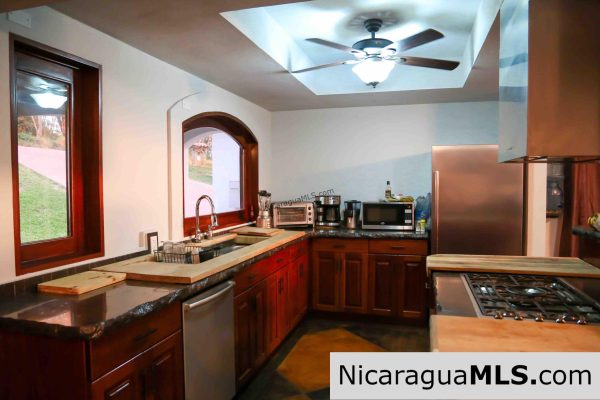 Luxury House in Lomas de Palermo - Image 7