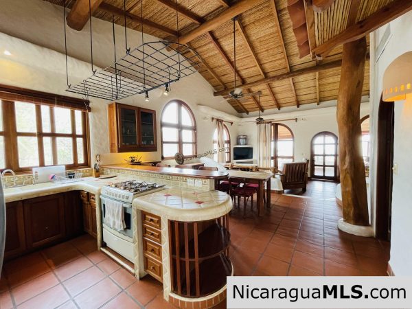 Casa Iguana Morada in Pelican Eyes San Juan del Sur - Image 6