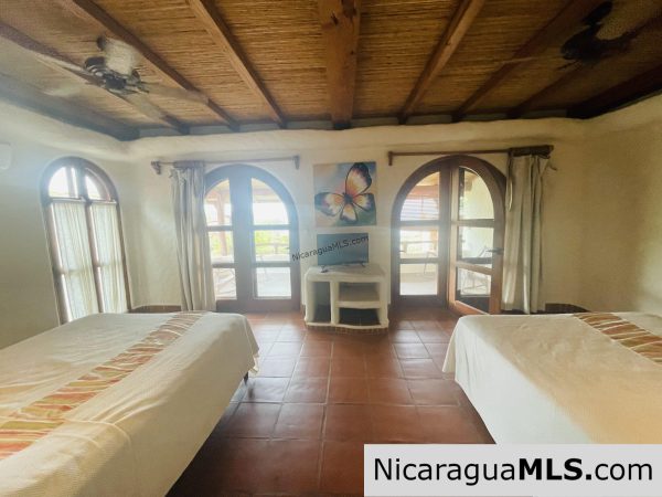 Casa Iguana Morada in Pelican Eyes San Juan del Sur - Image 16