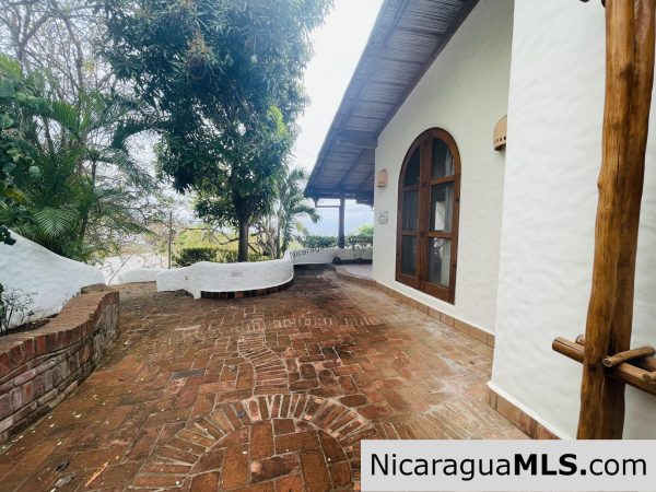 Casa Iguana Morada in Pelican Eyes San Juan del Sur - Image 4