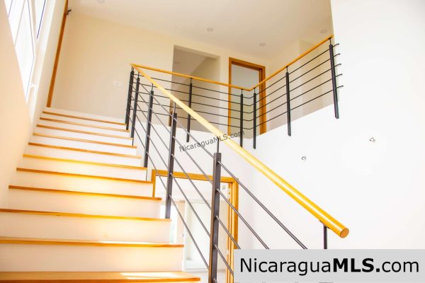 Casa Tranquila in the exclusive gated community of Malibu - Image 10