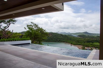 Casa Tranquila in the exclusive gated community of Malibu