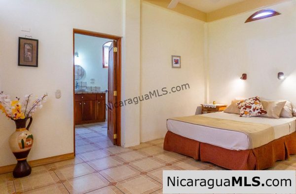 Casa Carmella 5 Bedroom House for Rent at Los Miradores - Image 20