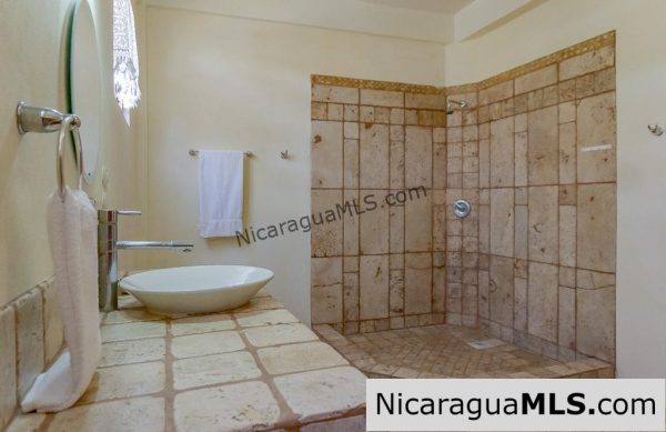 Casa Carmella 5 Bedroom House for Rent at Los Miradores - Image 18