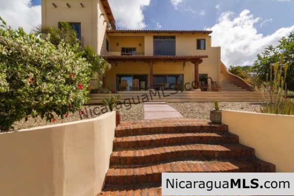 Ocean View Villa in San Juan del Sur - Image 3