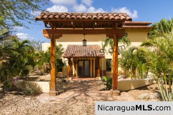 Ocean View Villa in San Juan del Sur - Image 12