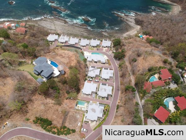 Two-story house with 5 bedrooms and ocean views in La Joya, San Juan del Sur-Nicaragua - Image 12