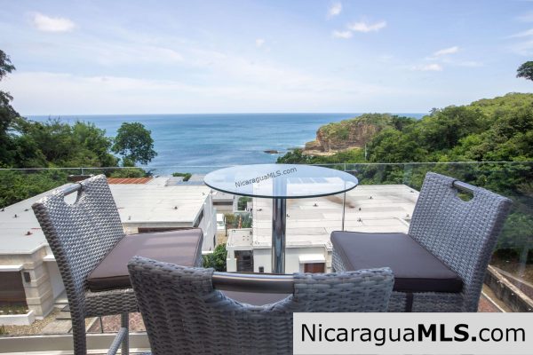 Two-story house with 5 bedrooms and ocean views in La Joya, San Juan del Sur-Nicaragua - Image 13