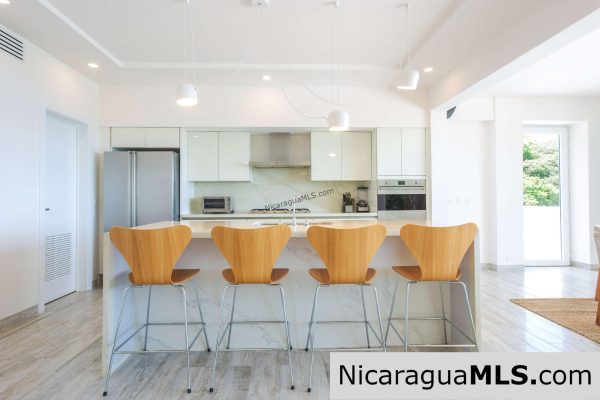 Two-story house with 5 bedrooms and ocean views in La Joya, San Juan del Sur-Nicaragua - Image 17