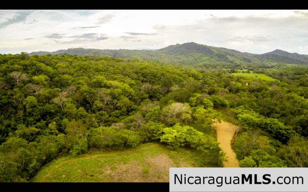 Discounted Lots near Playa Hermosa. - Image 6