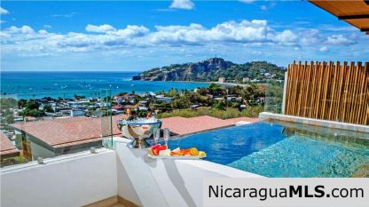 La Santa Mar ­a A Paradise in the Making