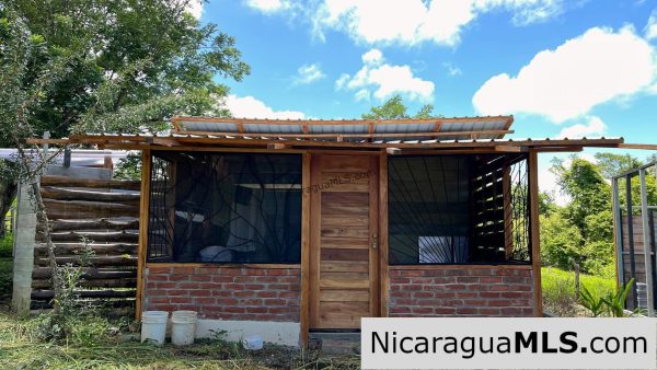 Casita Plus Land in El Oro San Juan Del Sur Nicaragua - Image 2
