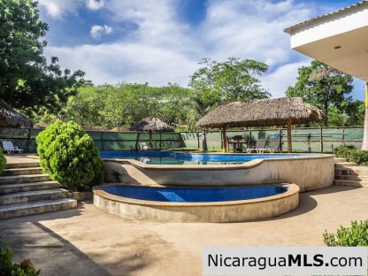 Las Escadas Studio Apartment for Rent Close to Town