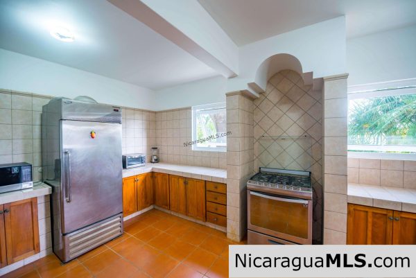 Beautiful home in La Talanguera - Image 11