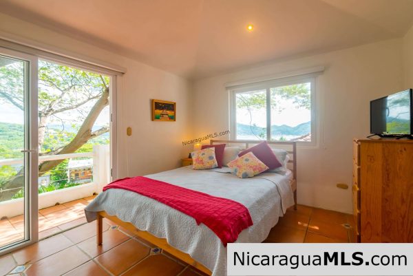Beautiful home in La Talanguera - Image 13