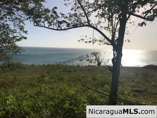 Beachfront lot in Remanso beach, San Juan del Sur-Nicaragua - Image 5