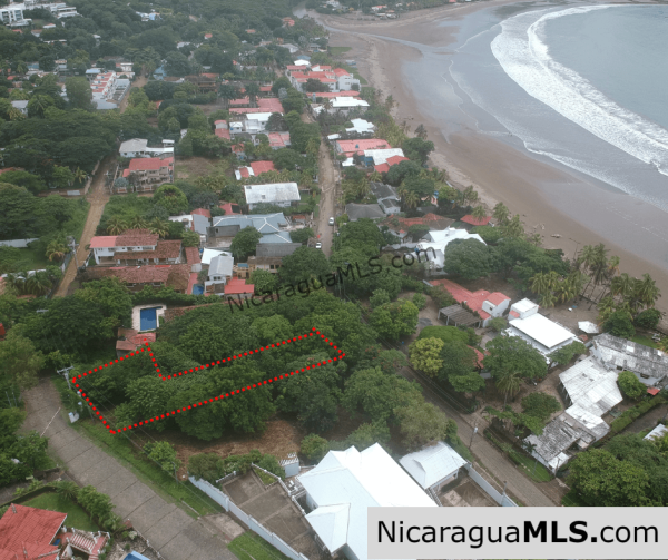 Lot in the Talanguera neighborhood. Near the beach. - Image 3