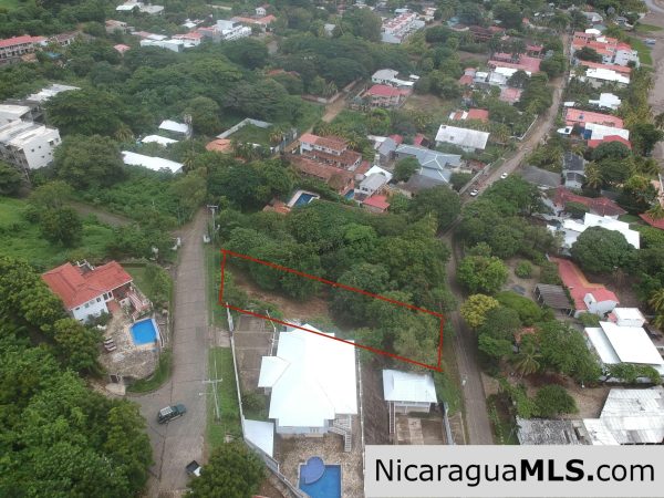 Lot on the slopes of Pacific Marlin - Image 4