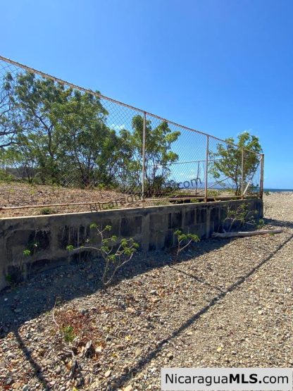 Wonderful beachfront lot in the picturesque El Ostional community.