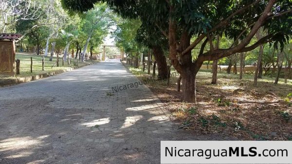 Two lots as one in Colinas del Miramar Development, San Juan del Sur - Image 7