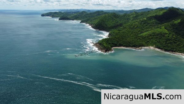 Oceanfront lots in Playa Remanso - Image 11