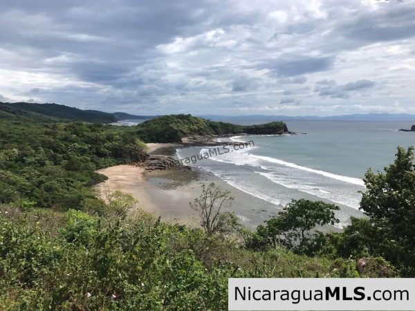 Premium Lots in Playa Remanso, San Juan del Sur - Image 2