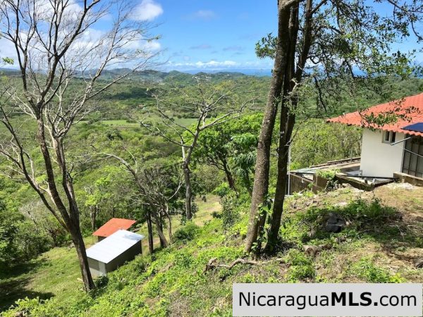 Ocean view studio overlooking Playa Maderas - Image 10