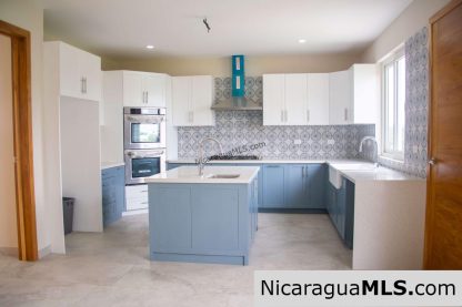 Casa Tranquila in the exclusive gated community of Malibu