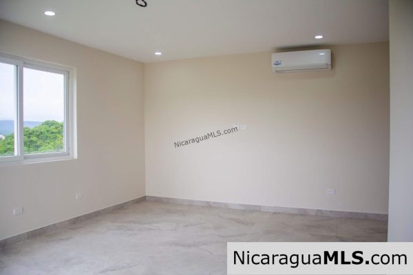 Casa Tranquila in the exclusive gated community of Malibu - Image 19