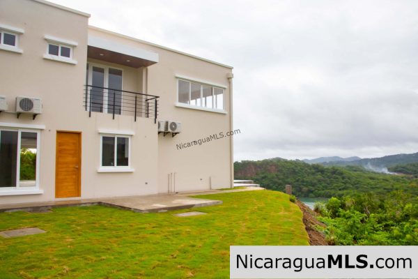 Casa Tranquila in the exclusive gated community of Malibu - Image 3