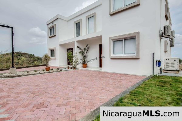 Duplex House in Malibu San Juan del Sur. - Image 12