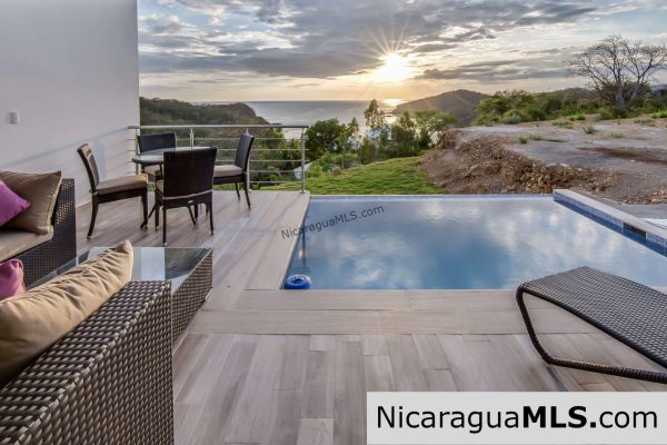 Duplex House in Malibu San Juan del Sur.