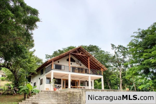 Stunning Ocean Views Beautiful Move in Ready 3+bedroom - Image 3