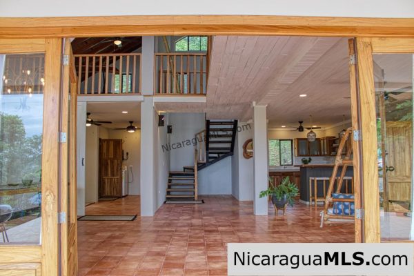 Stunning Ocean Views Beautiful Move in Ready 3+bedroom - Image 4