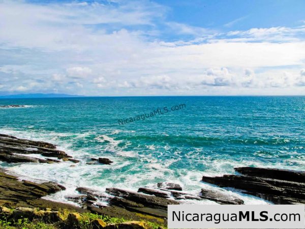 Oceanfront Lot Less than 5 Minutes from San Juan del Sur