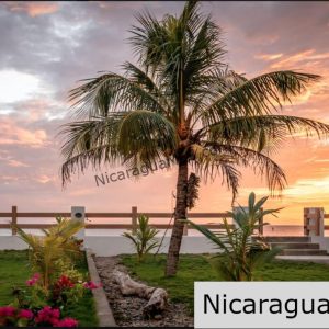 Beachfront House “Las Maragritas” in Guasacate Beach,Tola