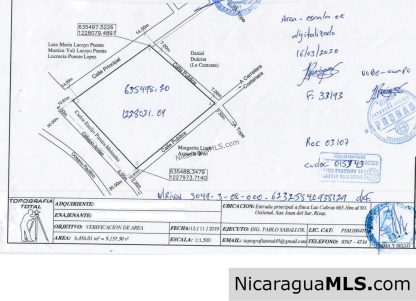 Wonderful beachfront lot in the picturesque El Ostional community.