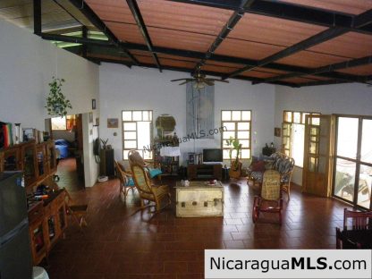Eco Surf Lodge on 4 Acres