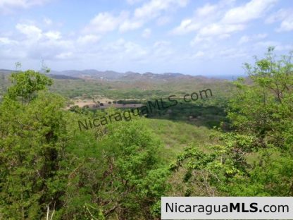 Great lot overlooking Playa Maderas