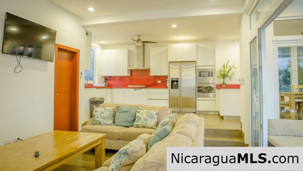 “Varaderos House” in Colinas de Miramar. - Image 11