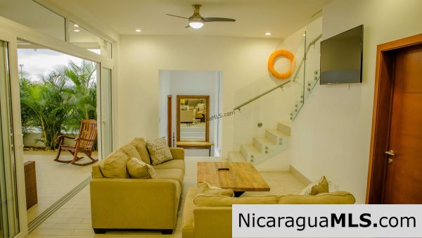 “Varaderos House” in Colinas de Miramar. - Image 14