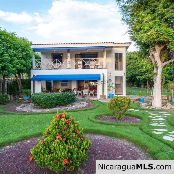 Beach Front House in Playa Marsella - Image 2